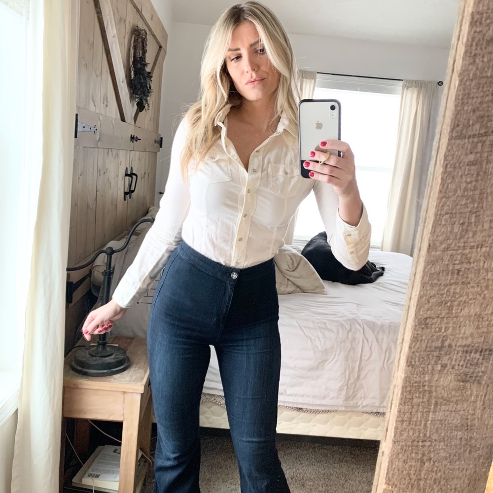 Women’s GUESS button down